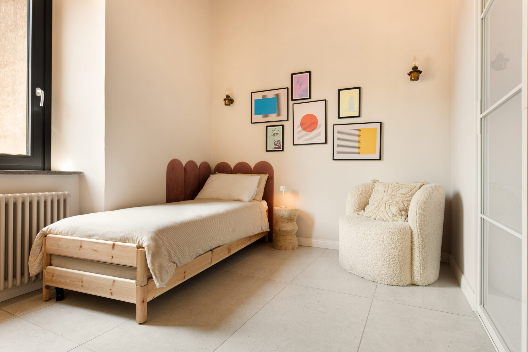 Seconda camera configurata con letto singolo